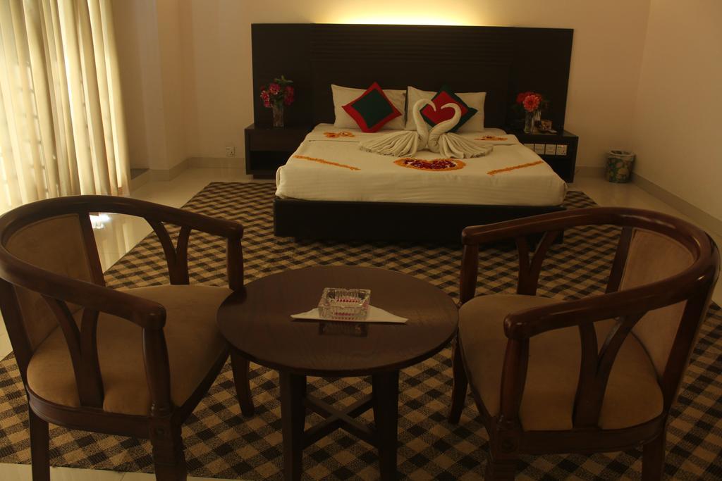 Nirvana Inn 巴纳内拉斯 外观 照片