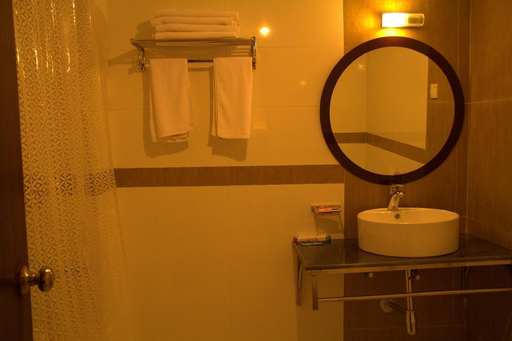 Nirvana Inn 巴纳内拉斯 外观 照片