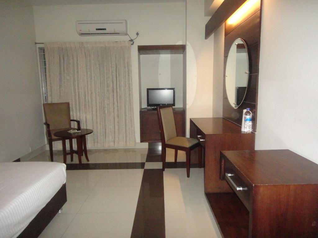 Nirvana Inn 巴纳内拉斯 外观 照片