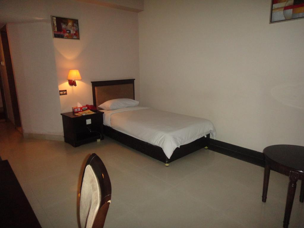 Nirvana Inn 巴纳内拉斯 外观 照片